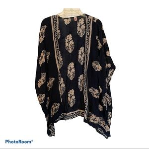 Persun Blue and White Kimono